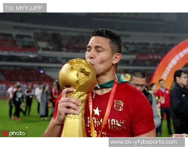 查洛巴谈足总杯夺冠感受称其为职业生涯首个成年队奖杯意义重大 查洛巴谈足总杯夺冠感受称其为职业生涯首个成年队奖杯意义重大