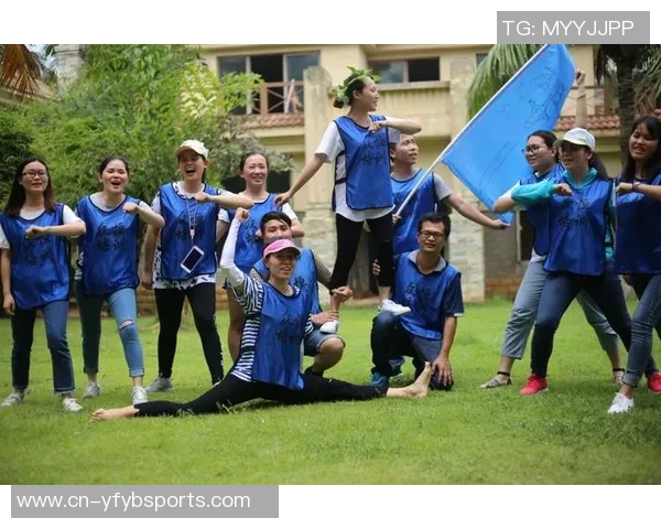 赛恩詹姆斯称赞克尼佩尔的球技与优势发挥能力展现团队合作精神