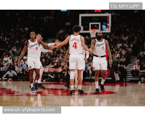 快船新赛季再度启航小卡带领队伍迎接挑战与希望